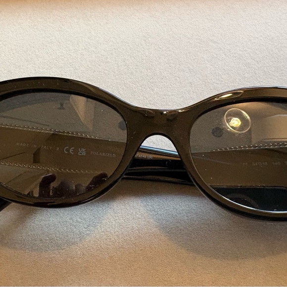 CHANEL Black Sunglasses with Gold Detailing - Picture 4 of 5